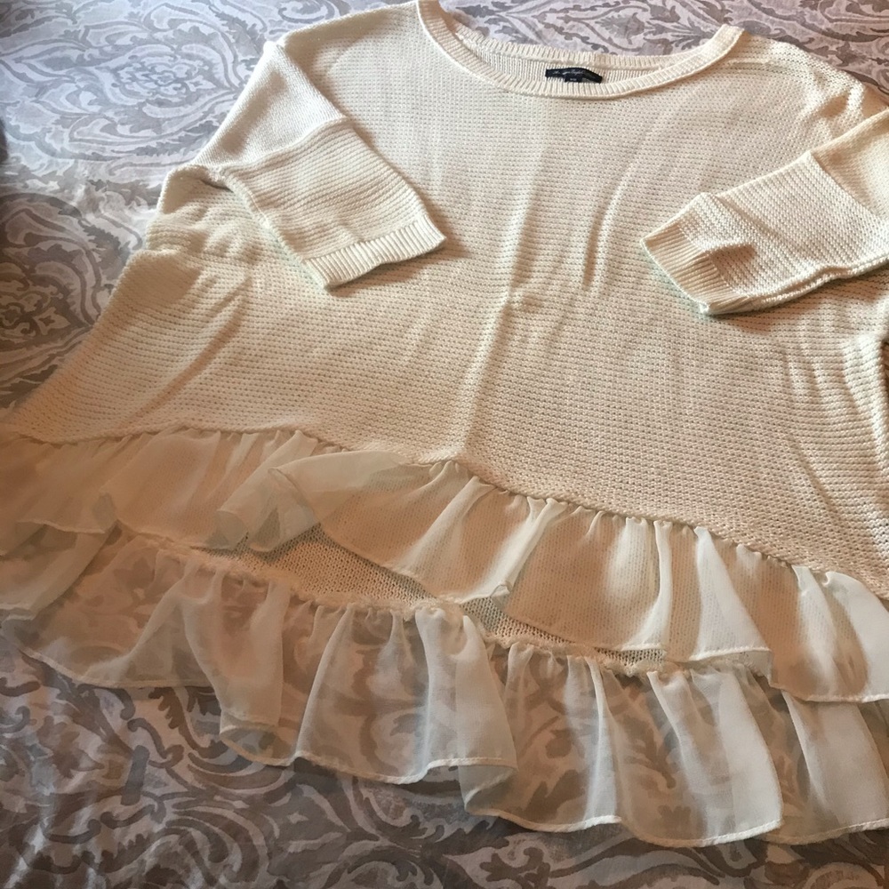 Women’s American Eagle Outfitters hi/low sweater